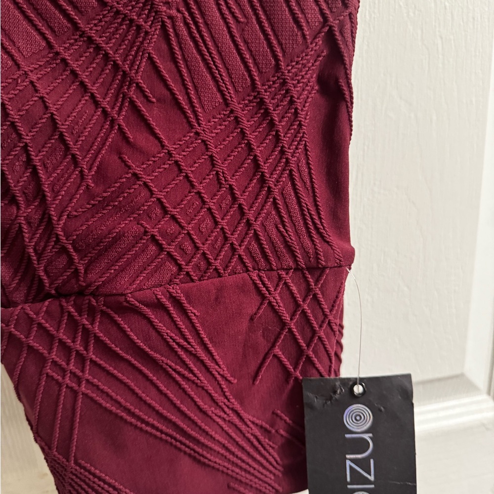 Onzie Burgundy Textured leggings